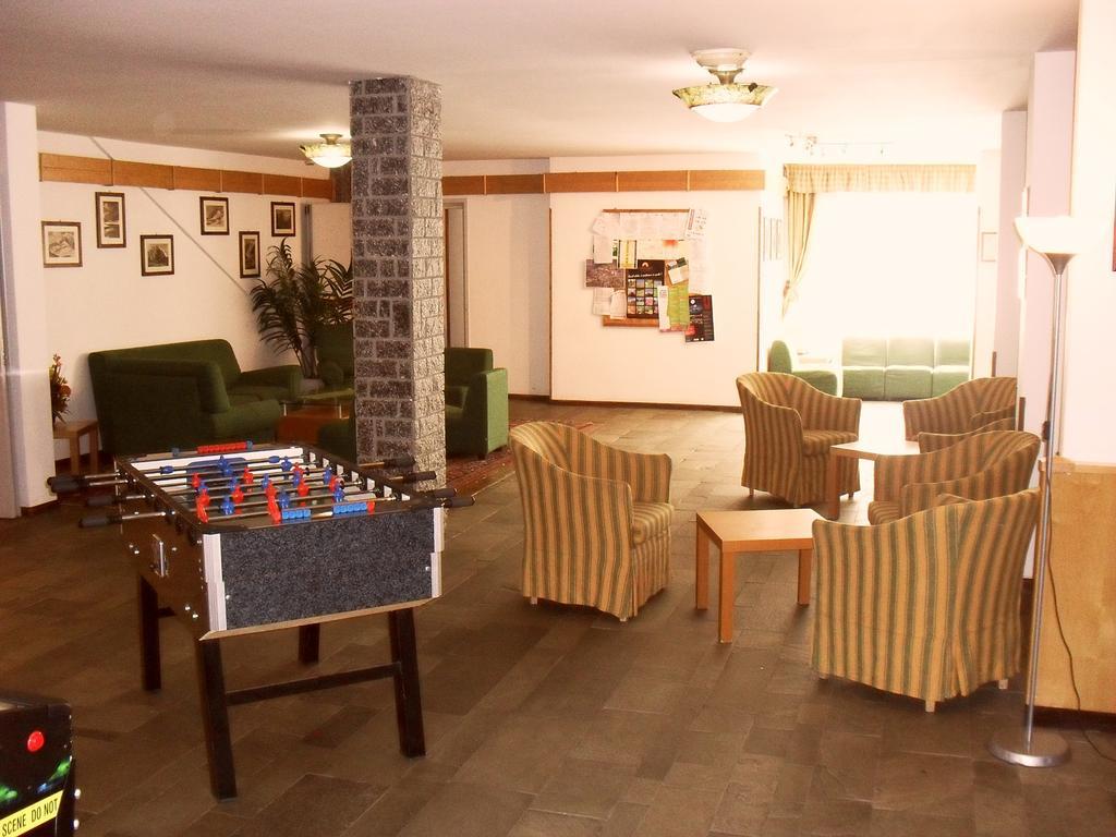 Hotel De La Telecabine Courmayeur Buitenkant foto