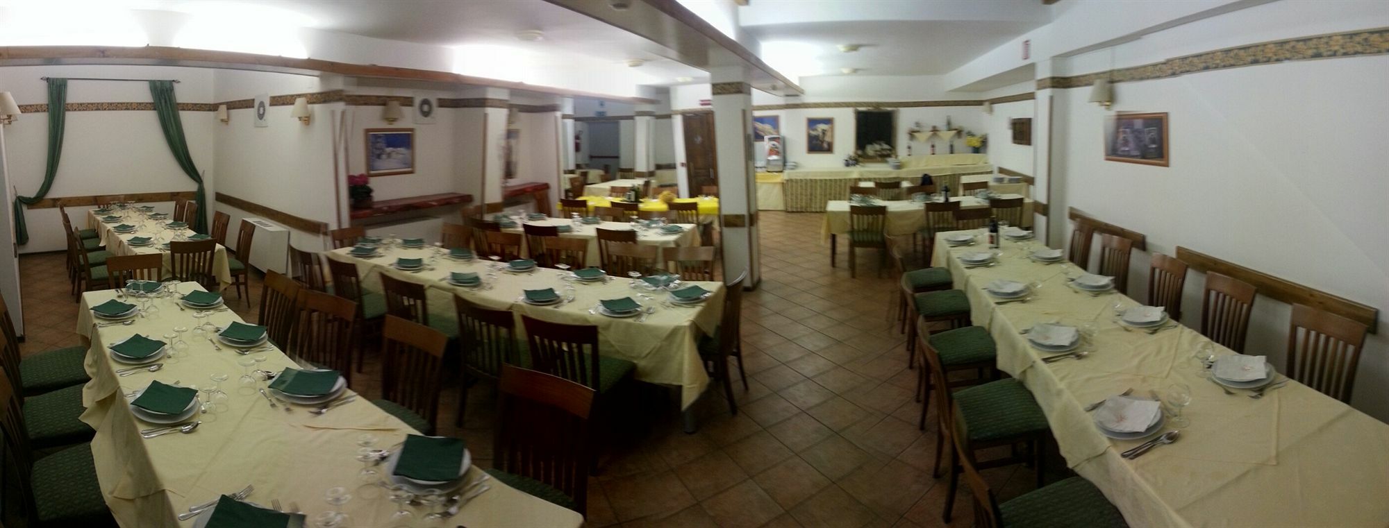 Hotel De La Telecabine Courmayeur Buitenkant foto